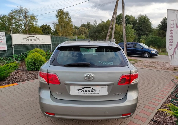 Toyota Avensis cena 19900 przebieg: 293000, rok produkcji 2009 z Supraśl małe 301